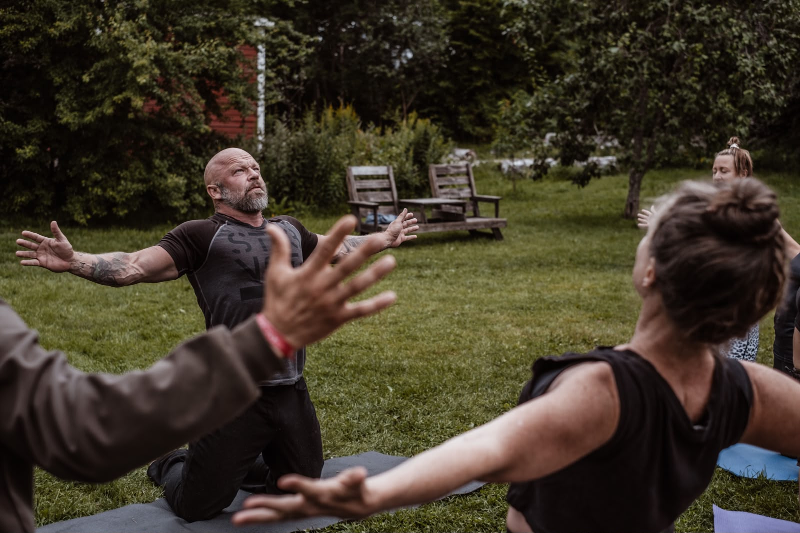 Renzo leading a conscious outdoor group movement session
